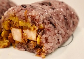 今日份早餐，超级简单咸蛋黄肉松粢饭团